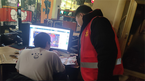 塘下鎮開展進巢享網咖禁毒宣傳行動1.jpg