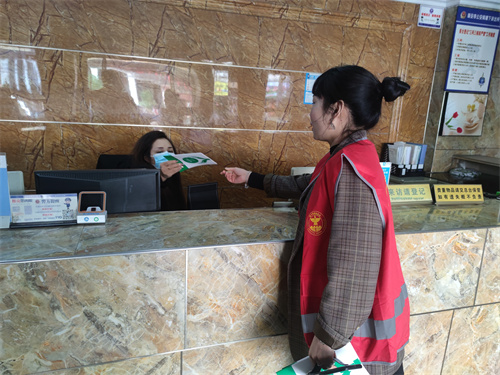 塘下鎮開展禁毒宣傳活動進酒店3.jpg