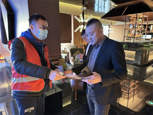 塘下鎮開展足浴店禁毒宣傳2.jpg