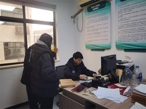 溫州市禁毒辦一行人到塘下鎮(zhèn)督導(dǎo)檢查禁毒工作1.jpg